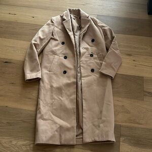 Women’s BooHoo camel trenchcoat. Size 4Tall